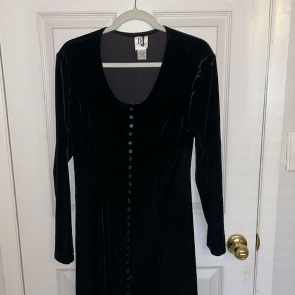 90's Goth Black Velvet Long Sleeve Mini Dress Size 9/10 By DJ Ltd. - Picture 5 of 5